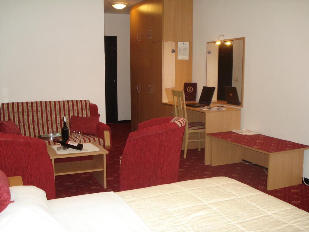 Hotel Grand SJJ Exterior foto
